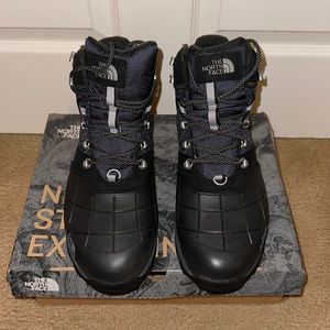 THE NORTHFACE MEN'S SNOWSQUALL MID BOOTS